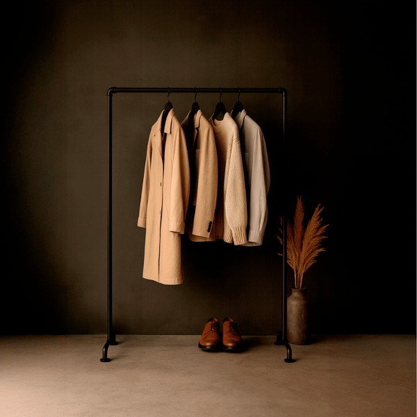 Black Roscoe – Fritstående tøjstativ i sorte vandrør