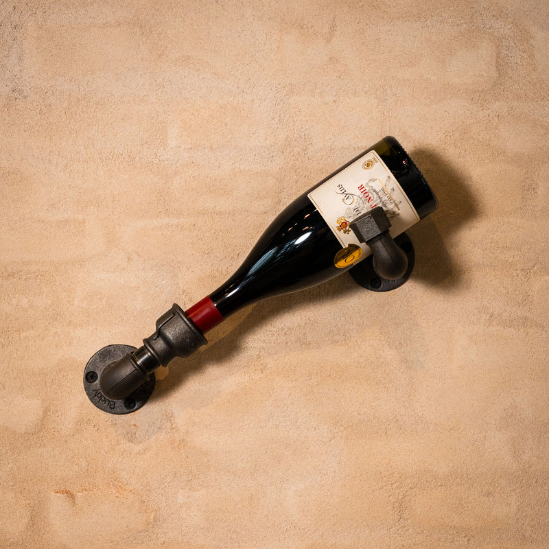 Vægmonteret vinflaskeholder